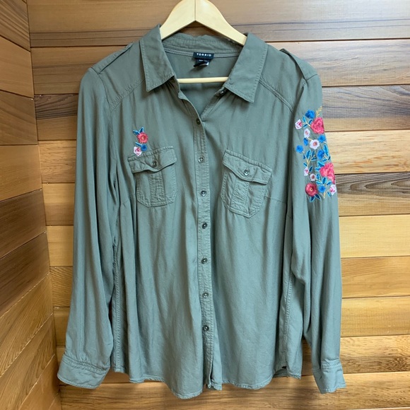 torrid Tops - Torrid Embroidered Twill Button Army Green Shirt